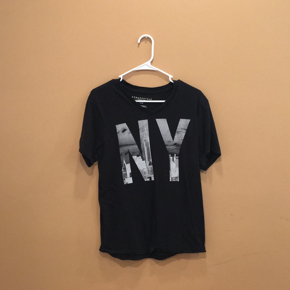 Aeropostale v neck